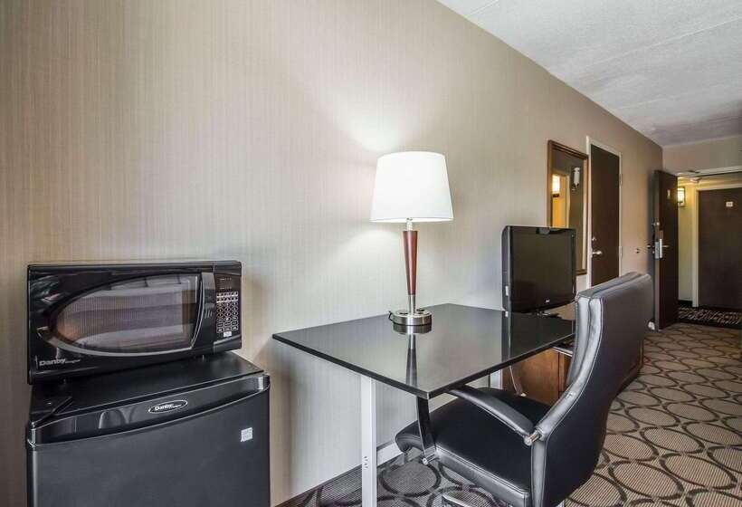 فندق Comfort Inn Sherbrooke
