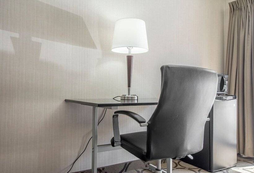 فندق Comfort Inn Sherbrooke