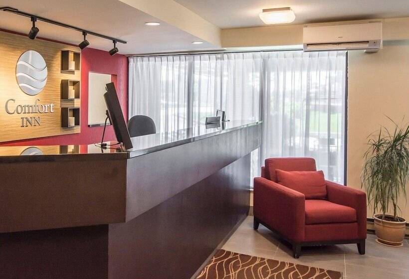 فندق Comfort Inn Sherbrooke