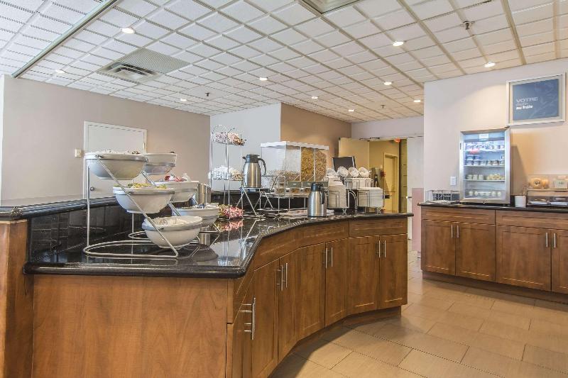 ホテル Comfort Suites Downtown