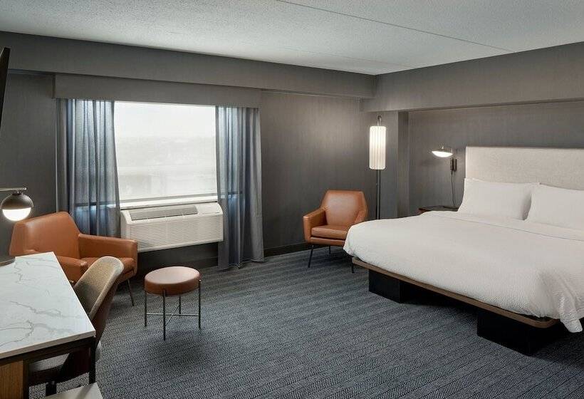 בית מלון כפרי Courtyard By Marriott Regina Downtown