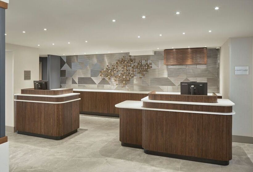 בית מלון כפרי Courtyard By Marriott Regina Downtown