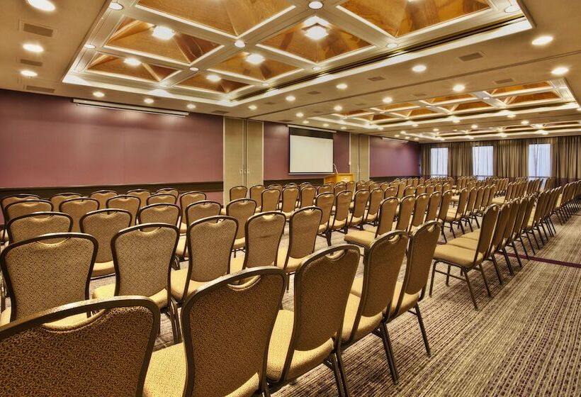 هتل Crowne Plaza Kitchener Waterloo, An Ihg