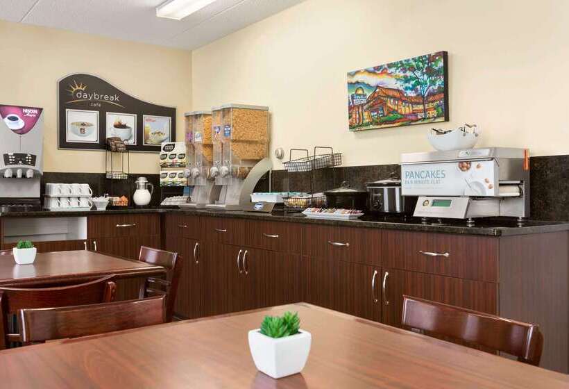 فندق Days Inn By Wyndham Miramichi Nb