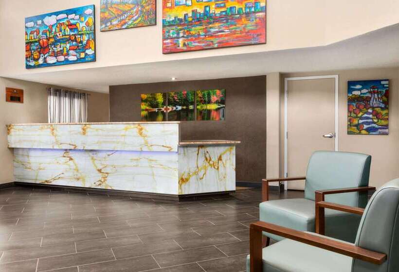 فندق Days Inn By Wyndham Miramichi Nb