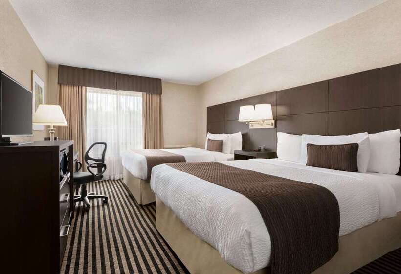 فندق Days Inn By Wyndham Miramichi Nb