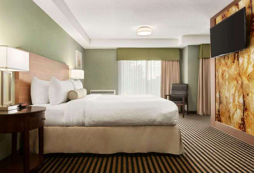 فندق Days Inn By Wyndham Miramichi Nb