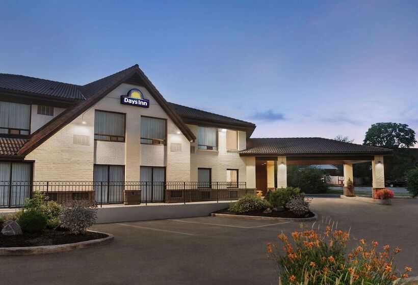 فندق Days Inn By Wyndham Miramichi Nb