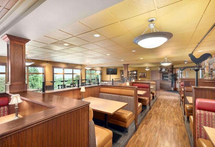 Отель Days Inn By Wyndham Nanaimo