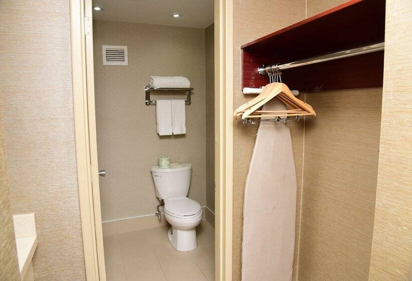 ホテル Days Inn By Wyndham Ottawa