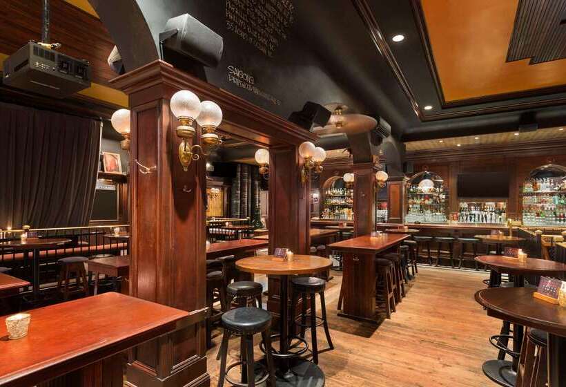 فندق Days Inn By Wyndham Vancouver Downtown