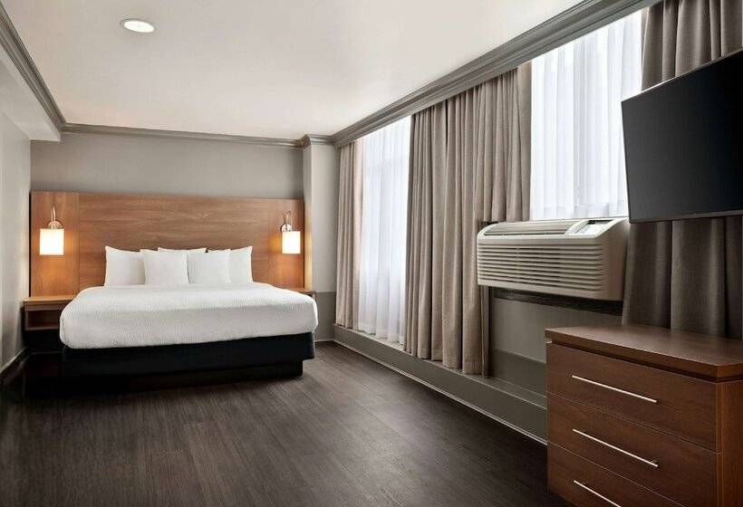 فندق Days Inn By Wyndham Vancouver Downtown