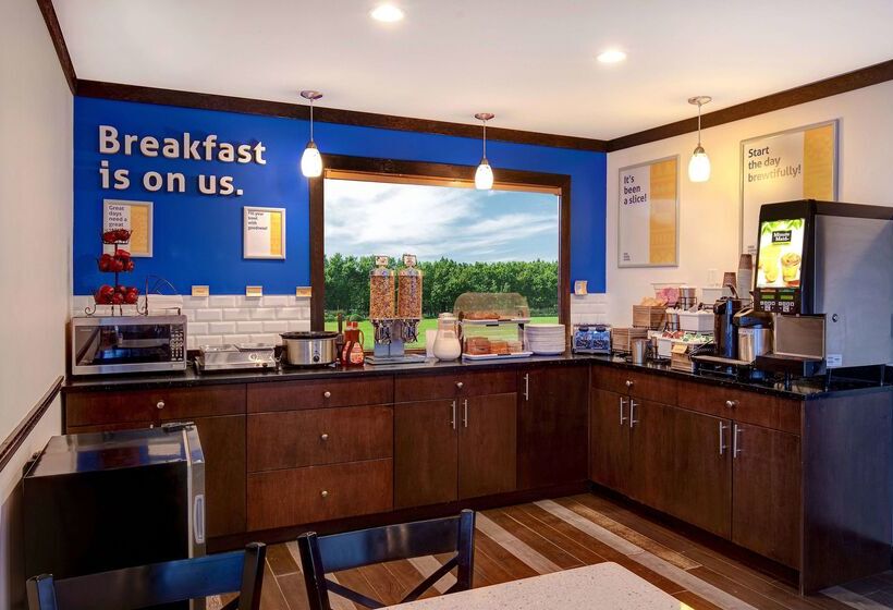 ホテル Days Inn By Wyndham Vernon