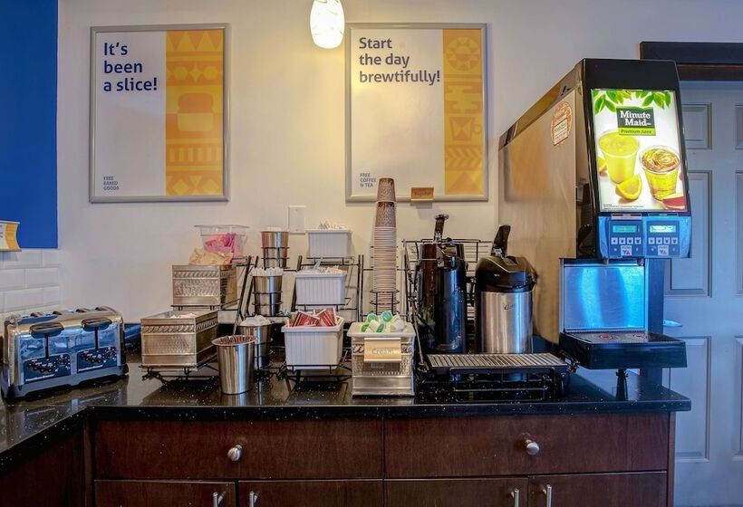 ホテル Days Inn By Wyndham Vernon