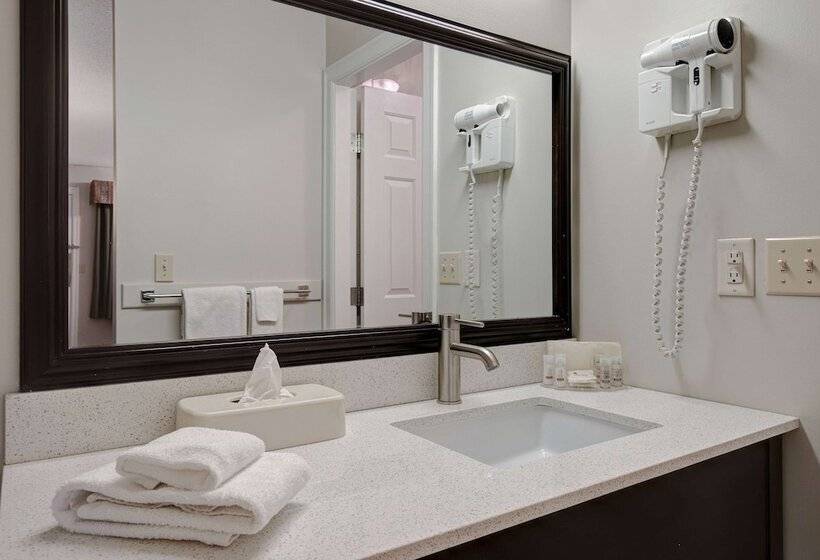 ホテル Days Inn By Wyndham Vernon