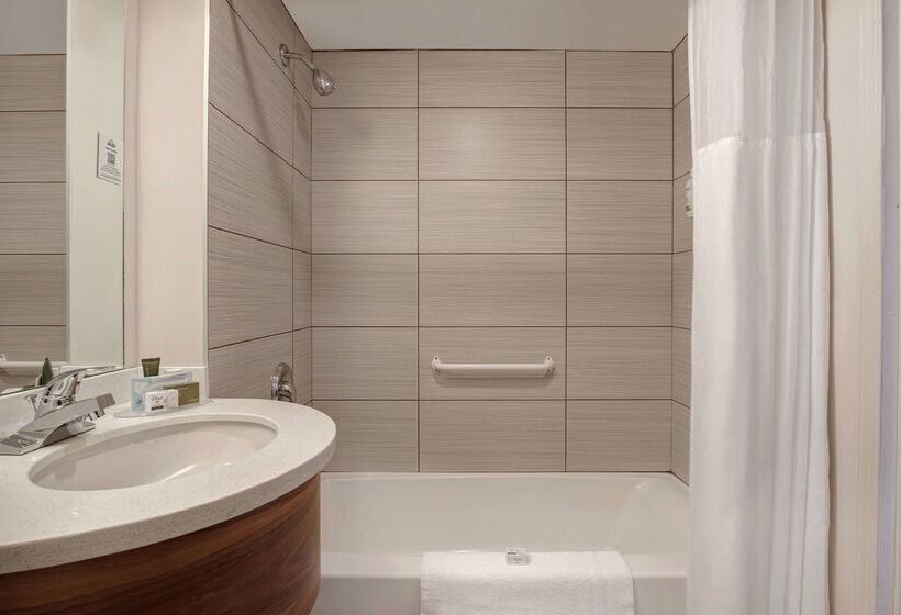 בית מלון כפרי Days Inn By Wyndham Victoria Airport Sidney