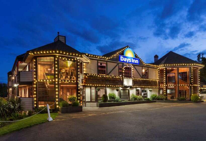 فندق Days Inn By Wyndham Victoria Uptown