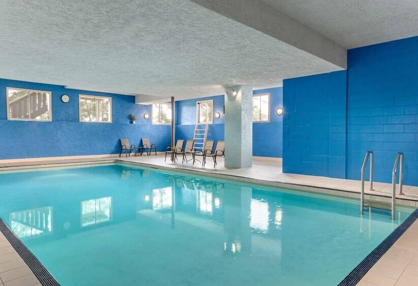 ホテル Days Inn By Wyndham Victoria Uptown