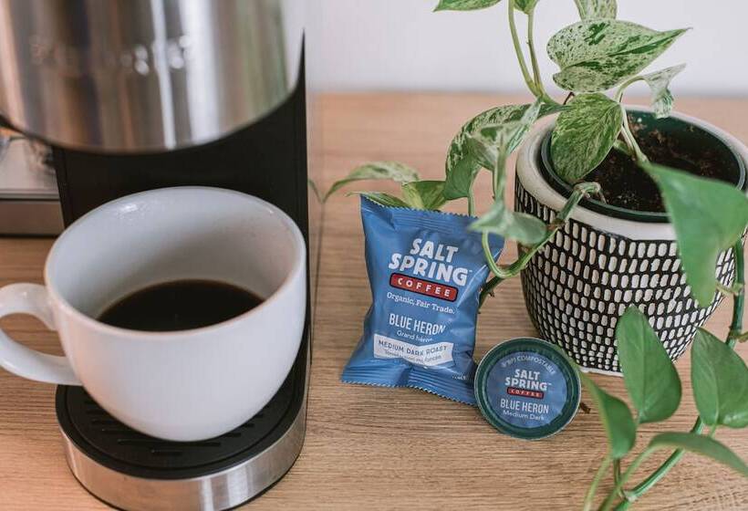 ホテル Days Inn By Wyndham Victoria Uptown