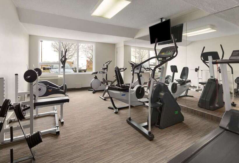 酒店 Days Inn & Conference Centre By Wyndham Montreal Airport