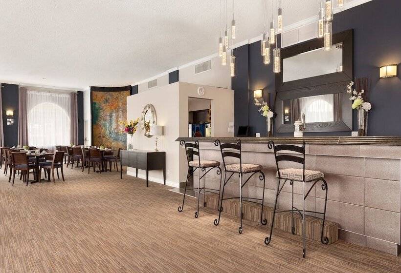 酒店 Days Inn & Conference Centre By Wyndham Montreal Airport