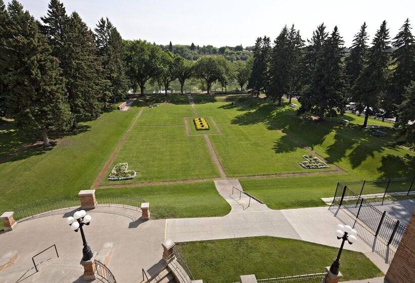 Delta Hotels By Marriott Bessborough