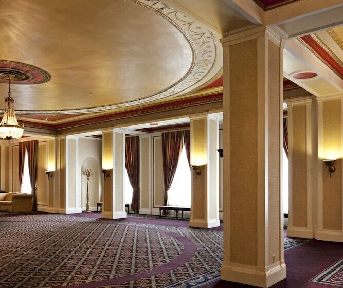 Delta Hotels By Marriott Bessborough