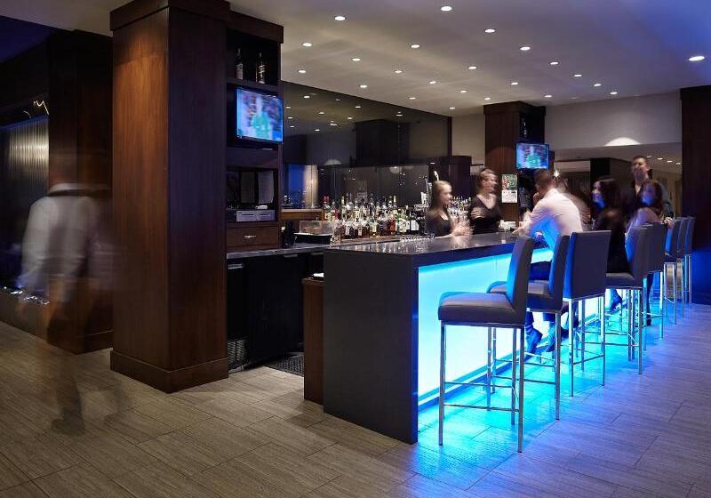 Delta Hotels By Marriott Kingston Waterfront