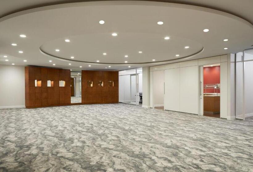 Delta Hotels By Marriott Ottawa City Centre