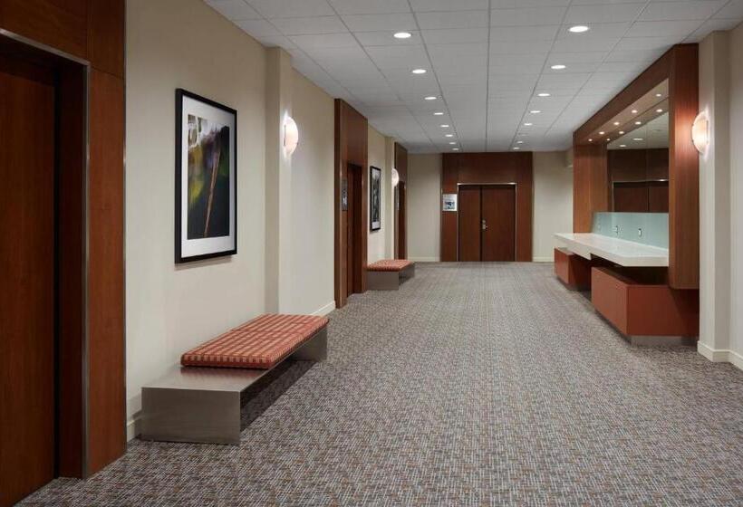 Delta Hotels By Marriott Ottawa City Centre