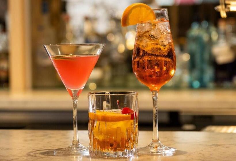 Delta Hotels By Marriott Ottawa City Centre