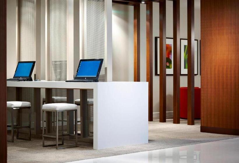 Delta Hotels By Marriott Ottawa City Centre