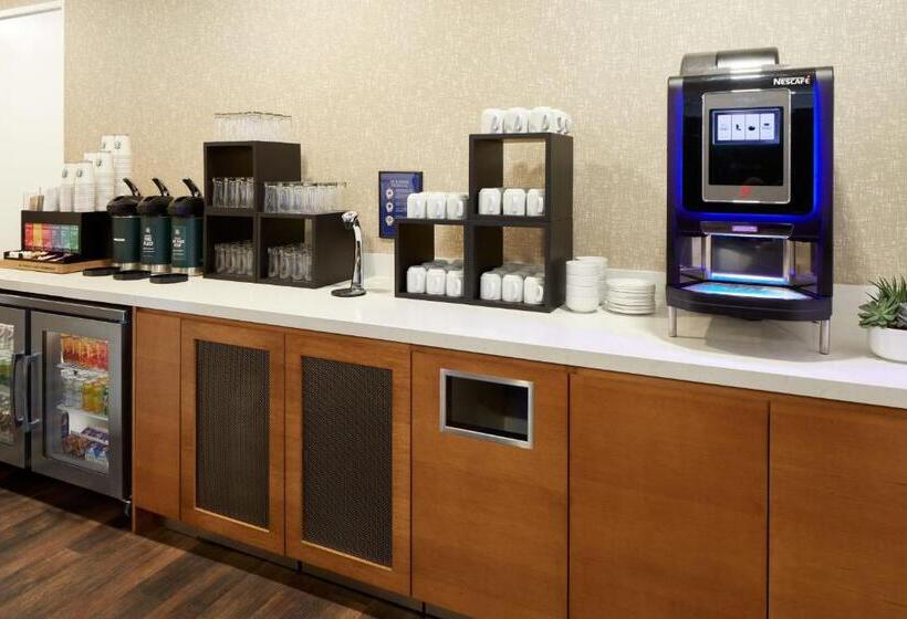 Delta Hotels By Marriott Ottawa City Centre