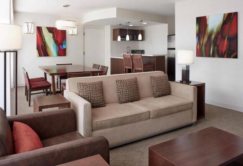 Delta Hotels By Marriott Ottawa City Centre