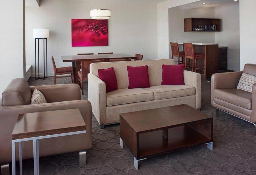 Delta Hotels By Marriott Ottawa City Centre