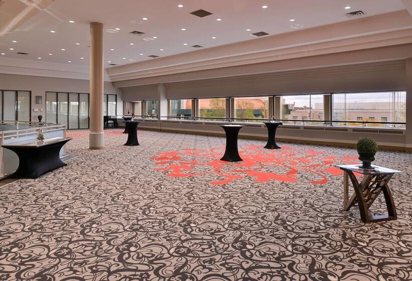 Delta Hotels By Marriott Regina