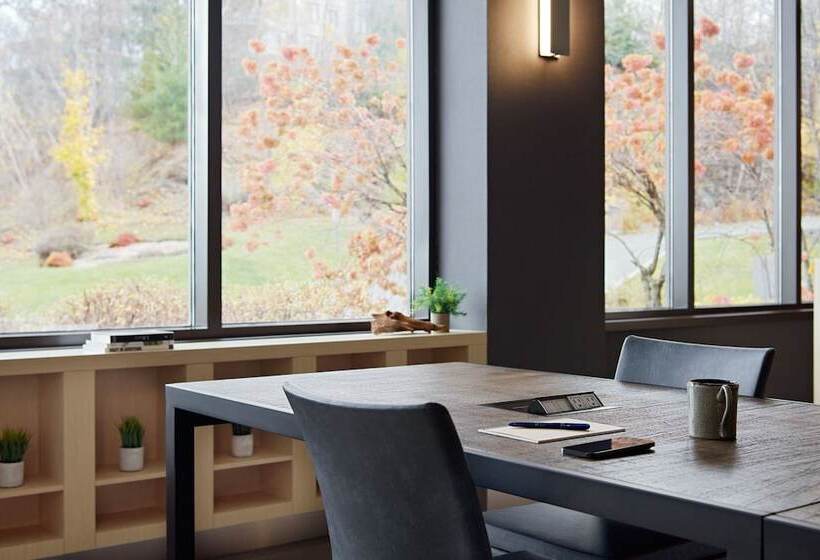 Delta Hotels By Marriott Sherbrooke Conference Centre