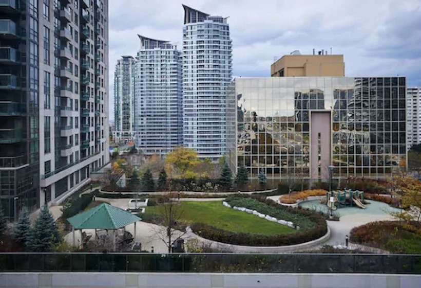 Delta Hotels By Marriott Toronto Mississauga