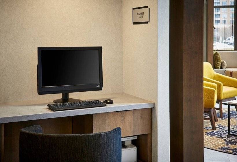 Delta Hotels By Marriott Toronto Mississauga