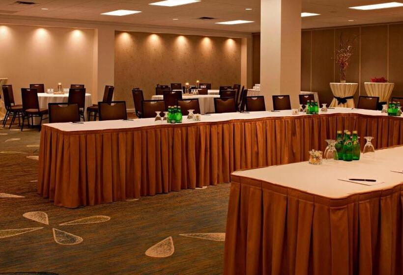 Delta Hotels By Marriott Winnipeg