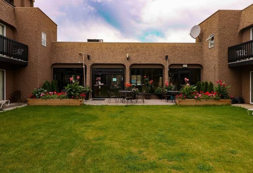 בית מלון כפרי Divya Sutra Plaza And Conference Centre, Vernon, Bc