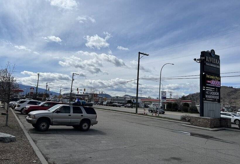 בית מלון כפרי Divya Sutra Plaza And Conference Centre, Vernon, Bc