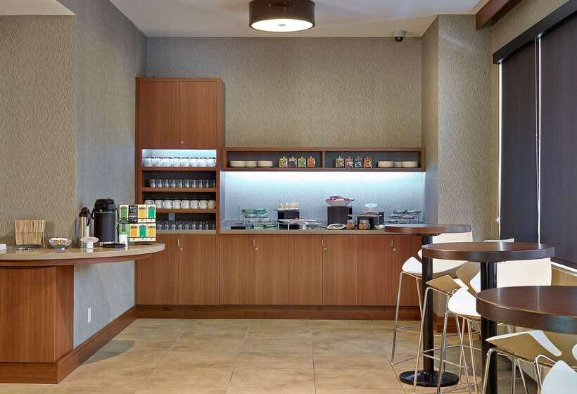 Doubletree By Hilton Hotel & Conference Centre Regina