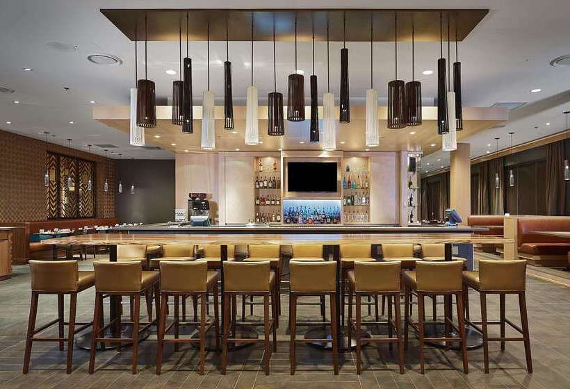 Doubletree By Hilton Hotel & Conference Centre Regina