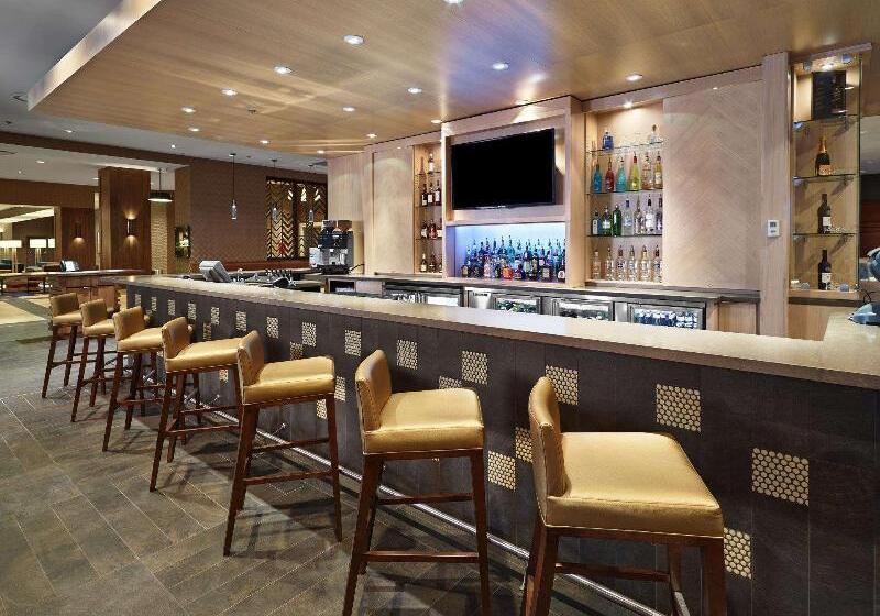 Doubletree By Hilton Hotel & Conference Centre Regina