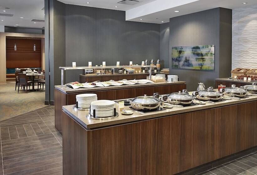 Doubletree By Hilton Hotel & Conference Centre Regina