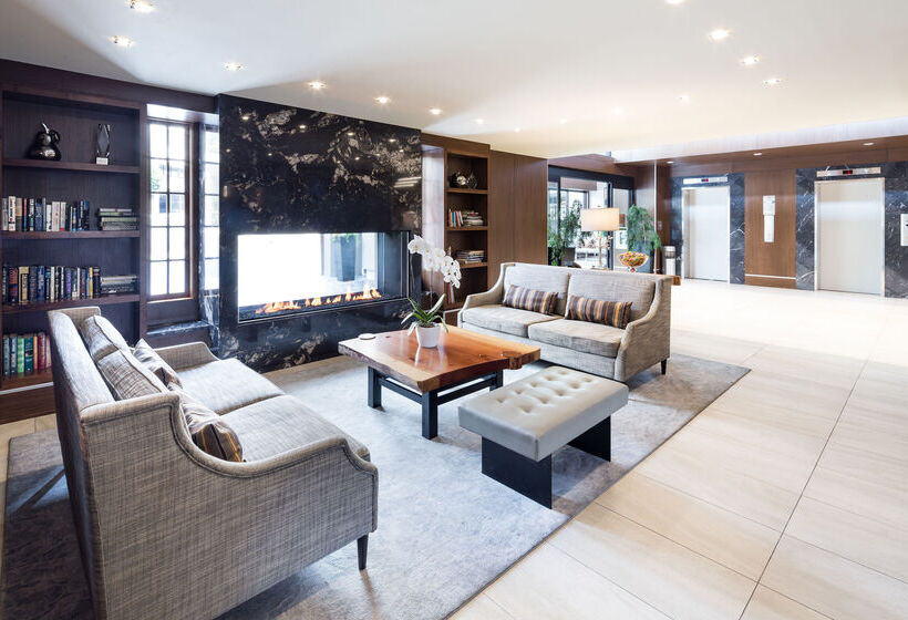 Doubletree By Hilton Hotel & Suites Victoria