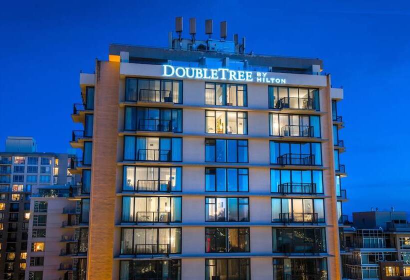 Doubletree By Hilton Hotel & Suites Victoria