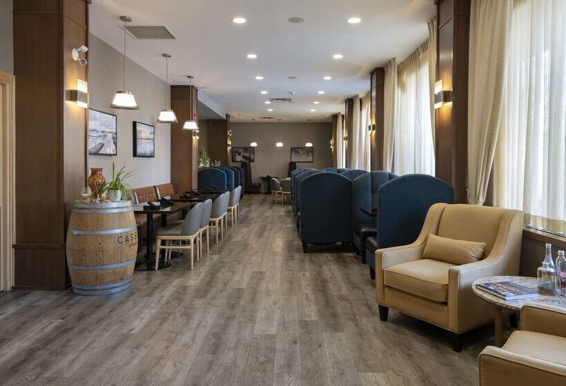 Doubletree By Hilton Hotel Kamloops