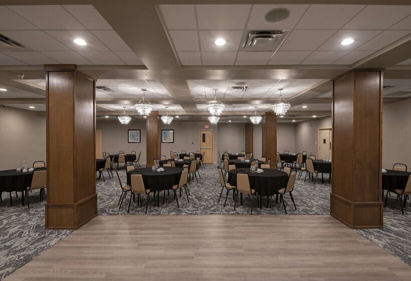 Doubletree By Hilton Hotel Kamloops